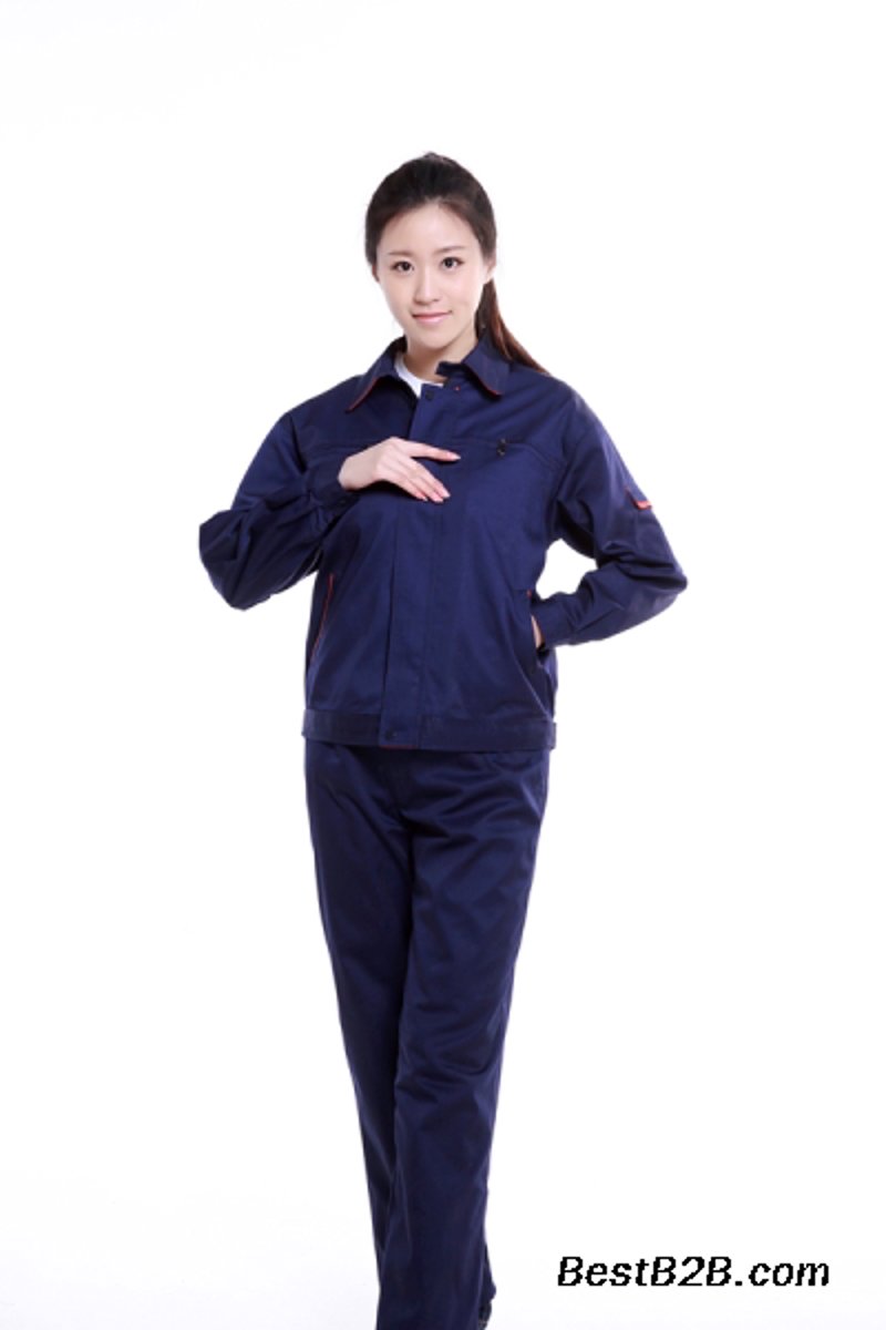 在选择工作服定制厂家时，您是否考虑过哪些因素？今天我们就来对比几家知名的服装制造商，看看它们各自的优势与不足。